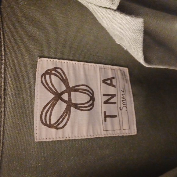 TNA aritzia - Picture 2 of 4